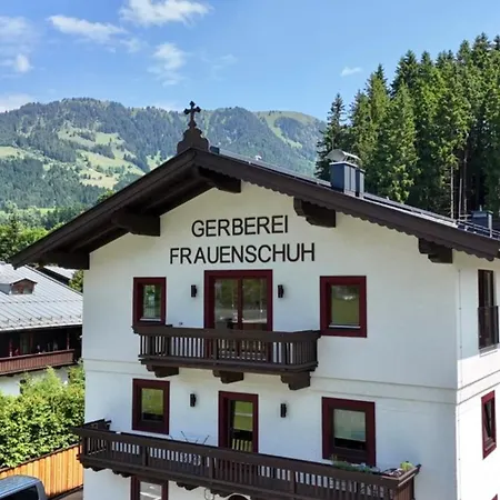 At Hans Frauenschuh Alte Gerberei 基茨比厄尔
